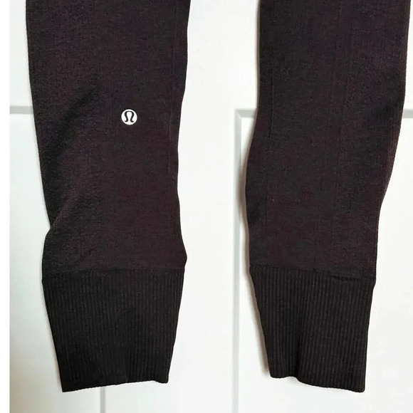 Lululemon Women’s Ebb To Street Seamless Pant Burgandy - Picture 3 of 3